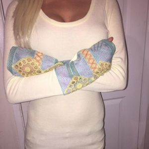 BKE Crochet Cuff Long Sleeve